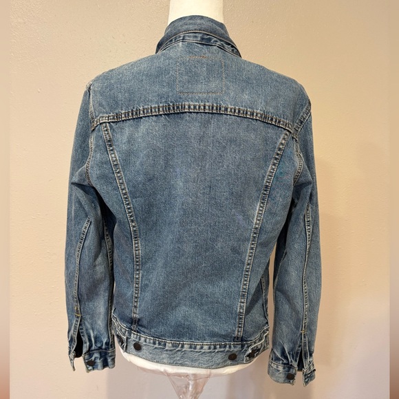 Levi's Classic Blue Denim Jacket - Picture 4 of 8